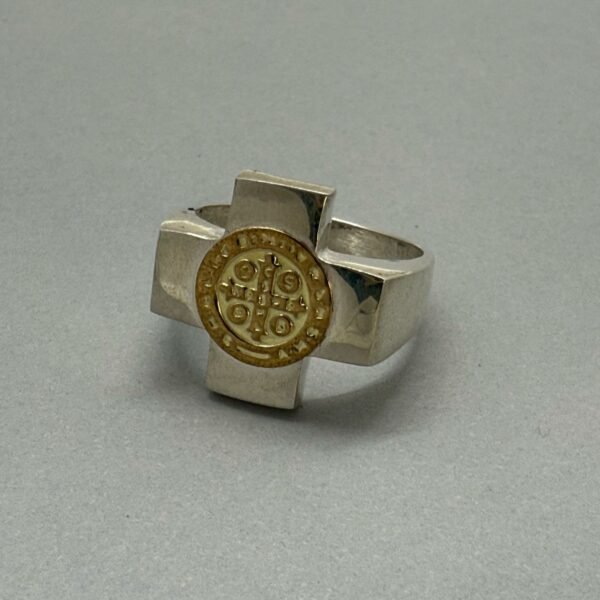 Anillo San Benito VI