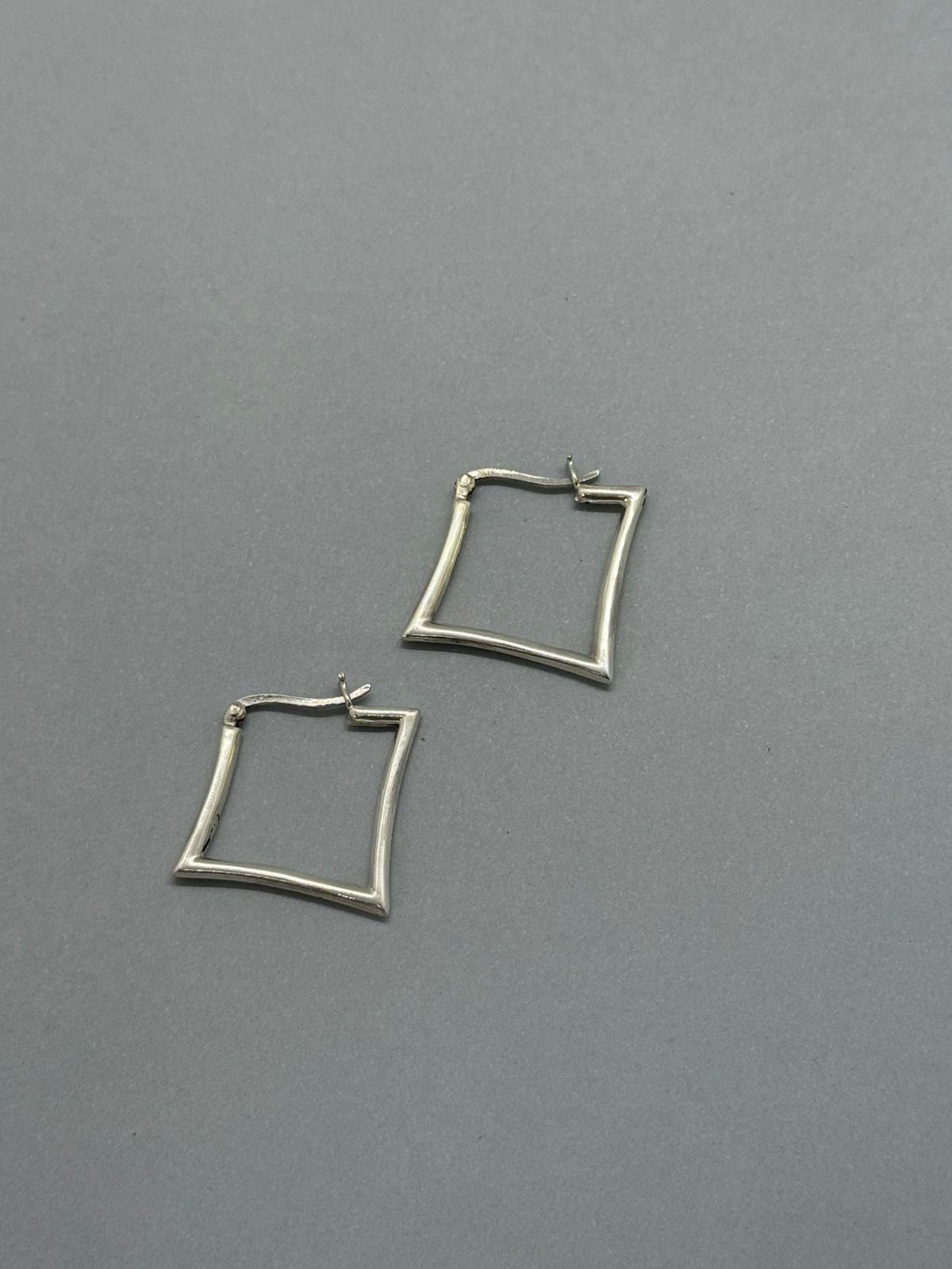 WhatsApp Image 2025-11-03 at 13.06.03