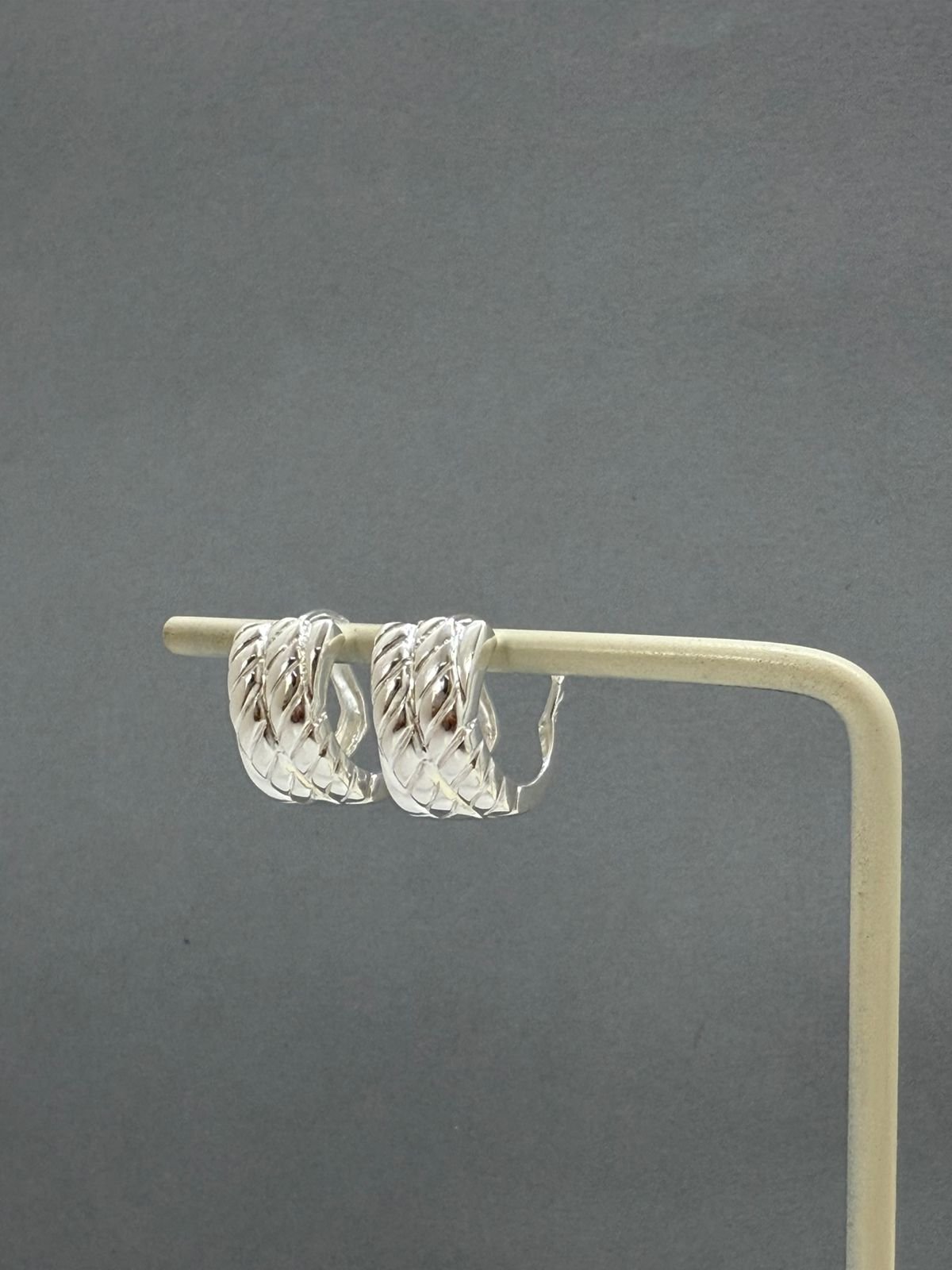 WhatsApp Image 2025-10-28 at 16.50.31 (1)